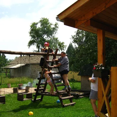 Bed & Breakfast Lilaakac Panzio