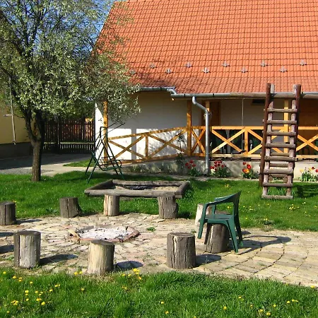 Bed & Breakfast Lilaakac Panzio *